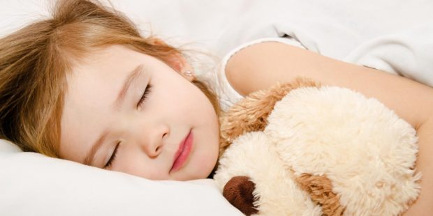 5 dicas para ajudar o filho a dormir sozinho