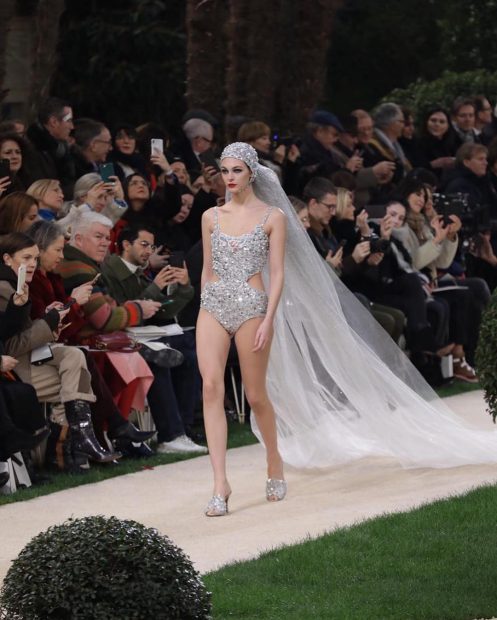 Semana de Moda - Chanel leva noiva de maiô às passarelas