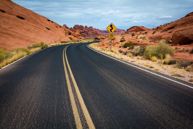 4 dicas para dirigir com segurança em lugares diferentes!