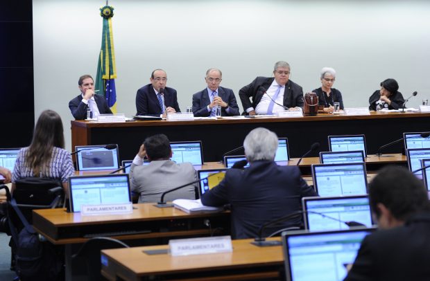 Veja quem tem que autorizar acesso aos dados bancários para receber o BPC!