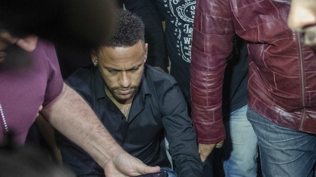 Escândalos abalam valor de mercado de Neymar