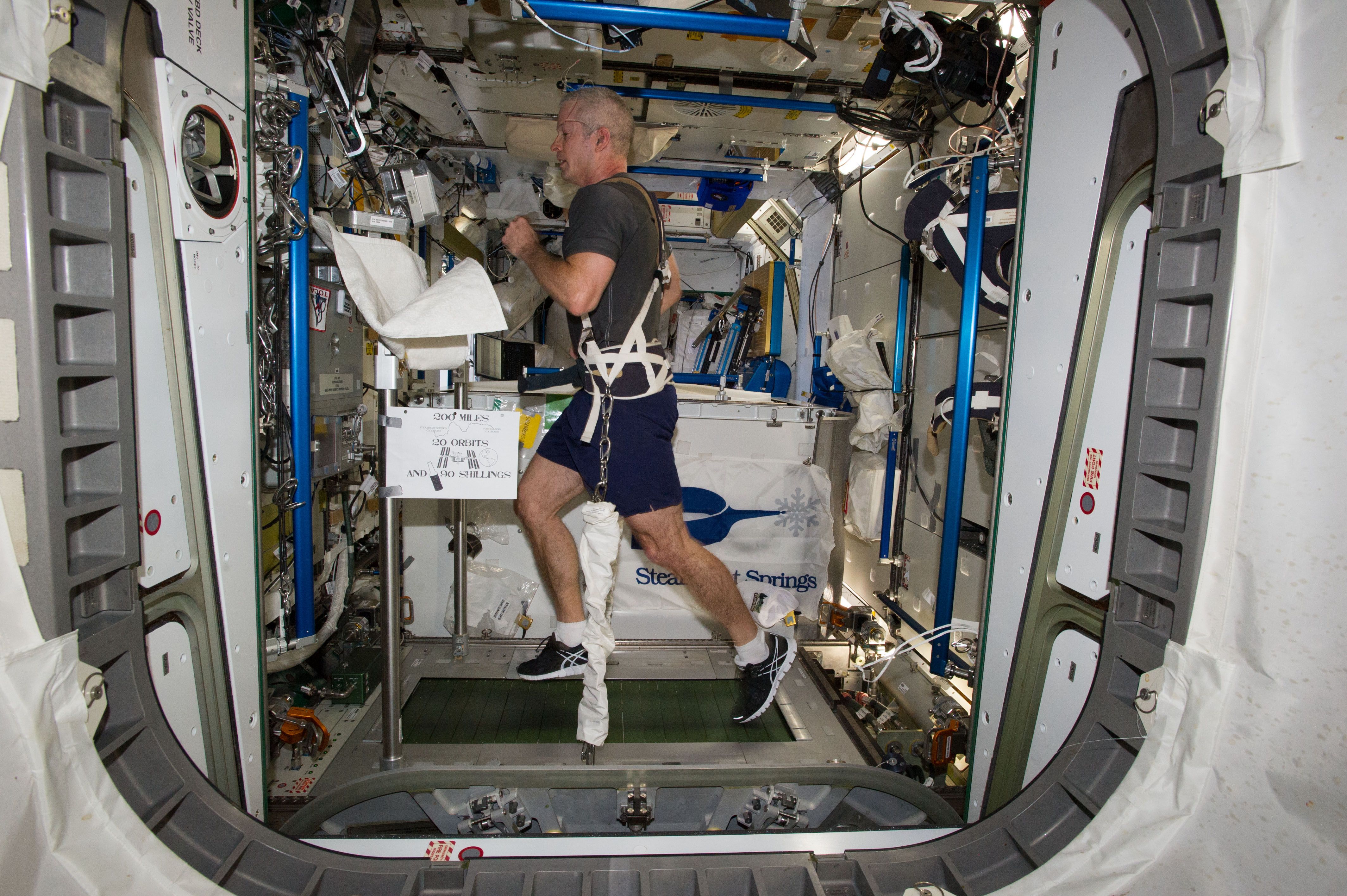 Entenda quais são os problemas de saúde que astronautas sofrem no espaço