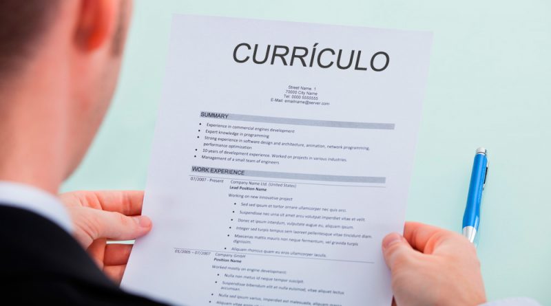 Modelo de currículo para estagiário(a).