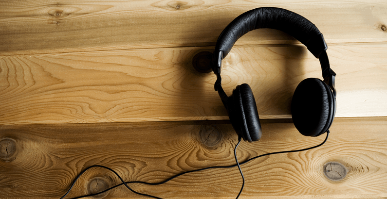 Como fones de ouvido viram caixas de som acústicas