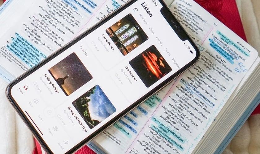 Conheça este aplicativo para ler a Bíblia online